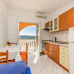 Apartamento With Parking Space Rtina - Miocici, Zadar - 13072