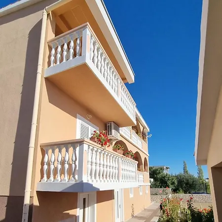 Appartement With Parking Space Rtina - Miocici, Zadar - 13072 Ražanac