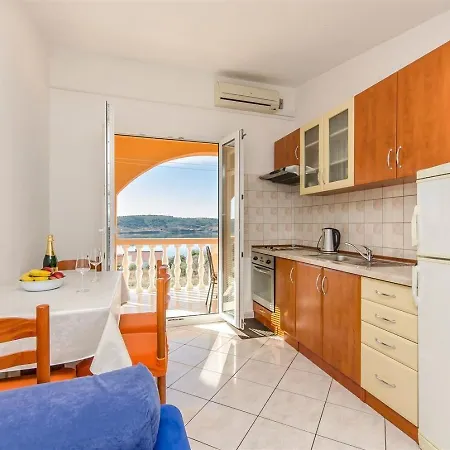 Διαμέρισμα With Parking Space Rtina - Miocici, Zadar - 13072