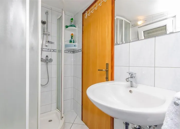 Apartman With Parking Space Rtina - Miocici, Zadar - 13072 *